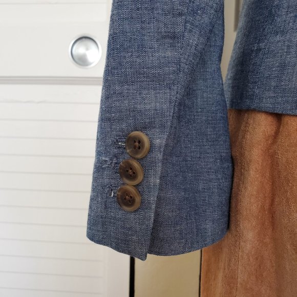 Like New JCREW Schoolboy Chambray Jacket 3 pockets Size 2 Reg. - Picture 4 of 6